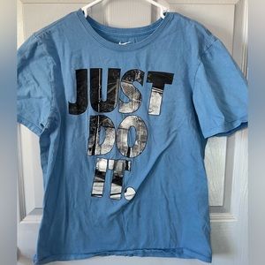 Nike Just Do It kids shirt Size M